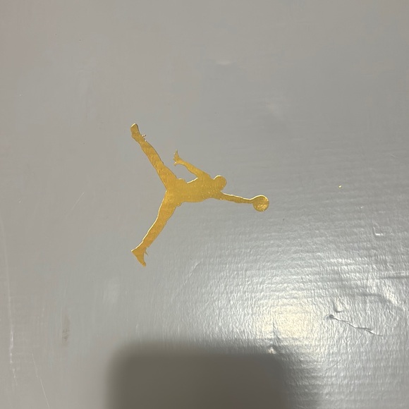 Jordan Red Sneakers High-Top Patent Leather - Picture 15 of 17